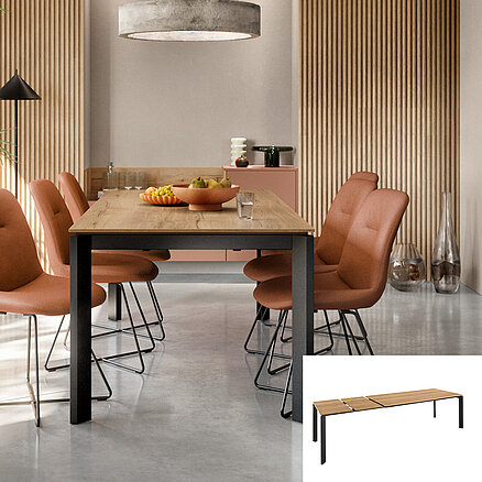 Modernes Esszimmer mit einem rustikalen Holztisch mit Metallbeinen, akzentuiert durch stilvolle Terrakotta-Stühle in einem minimalistischen, warm beleuchteten Interieur.