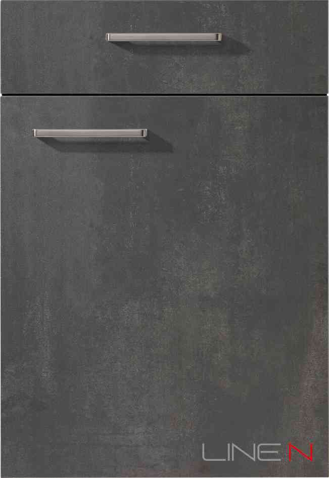 Elegante donkergrijze keukenkastdeuren met strakke zilveren handgrepen, met het LINEN merklogo in de rechteronderhoek.