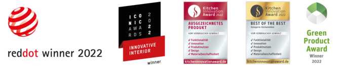 Auszeichnungen präsentieren, die die Red Dot-Gewinner, die Kitchen Innovation und die Green Product Awards für außergewöhnliches Design und Innovation in einem Website-Banner hervorheben.