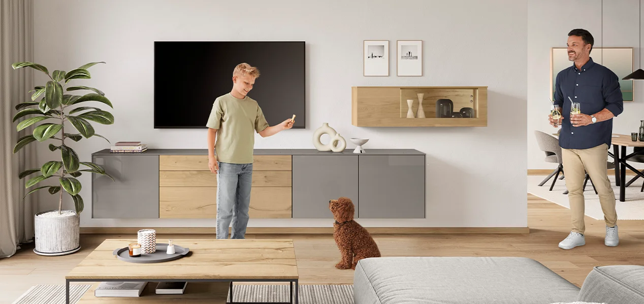 Wohnmöbel mit Echtholz-Furnier – stilvolle Kombination aus Holzoptik und modernen Fronten für ein harmonisches, wohnliches Ambiente.